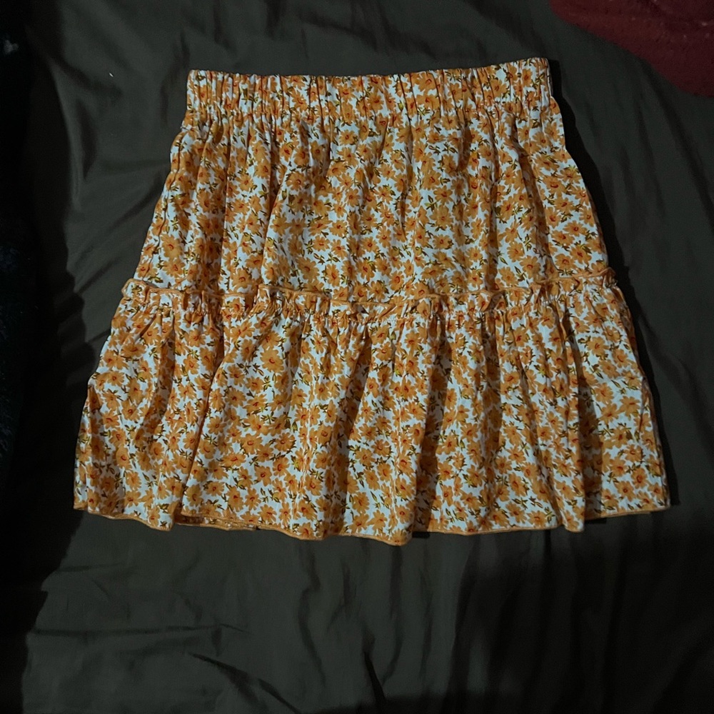 SHEIN Orange Floral Mini Skirt